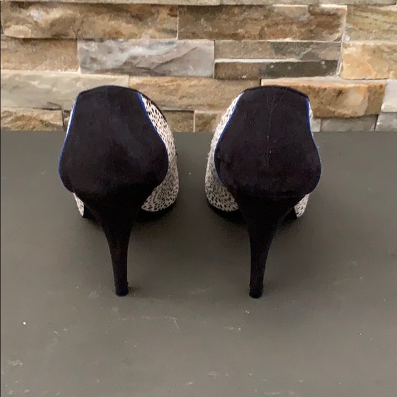 Lulu Townsend Heels - Picture 6 of 8